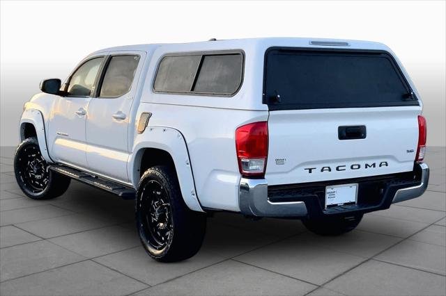 Certified Used 2017 SUPER WHITE Toyota  image 12