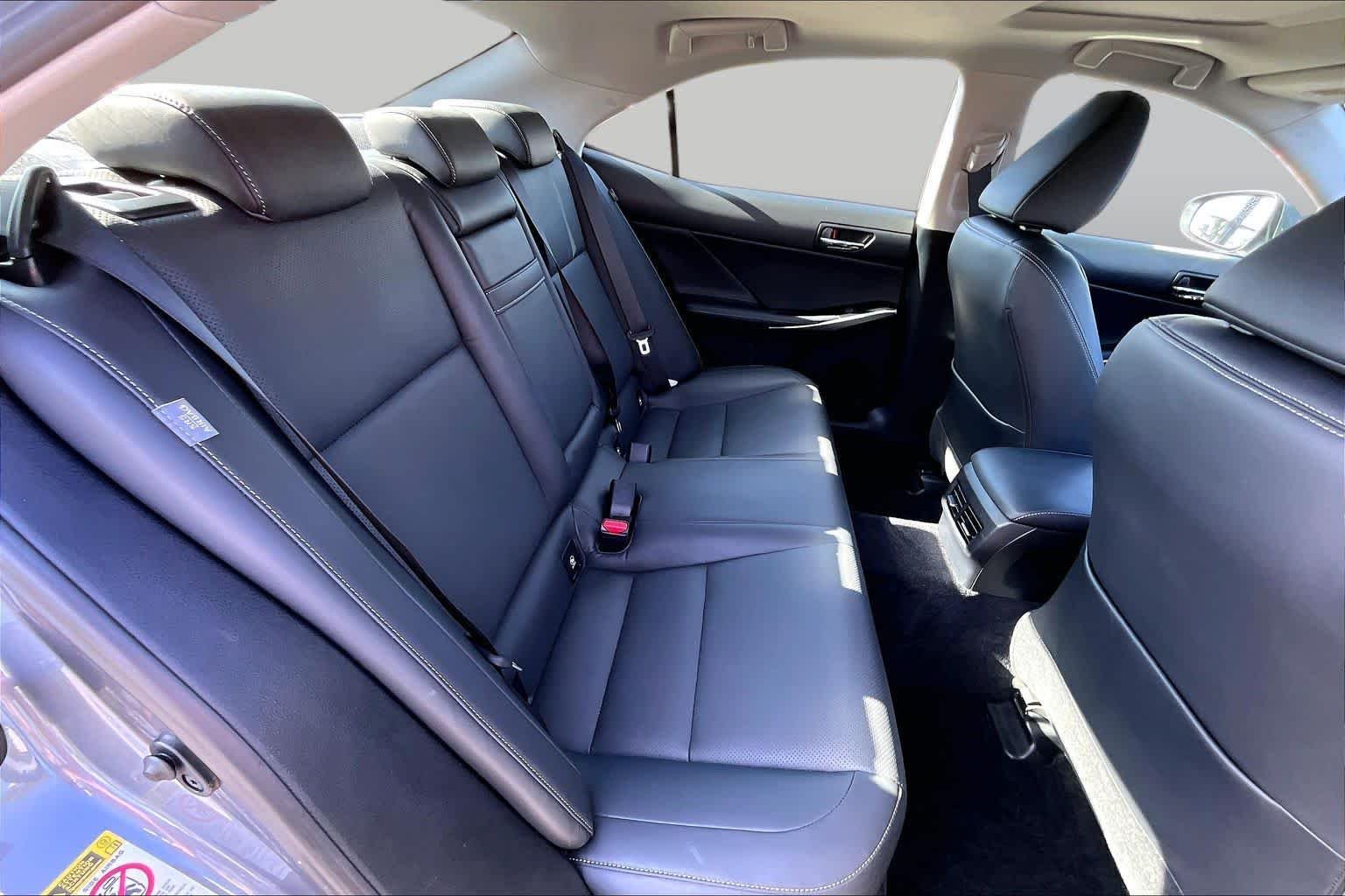 Used 2014 Nebula Gray Pearl Lexus  image 19