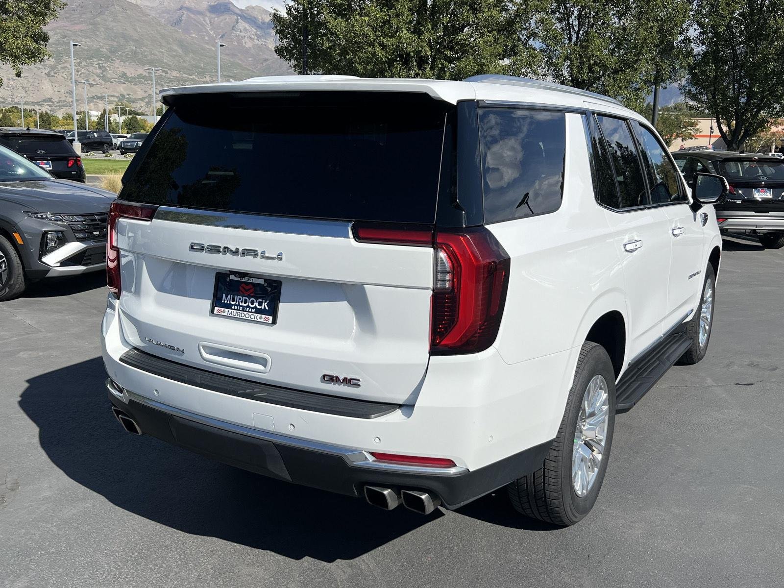 2025 GMC Yukon Denali - Photo 14