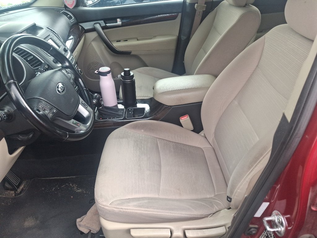 Used 2014 Remington Red Metallic Kia LX image 3