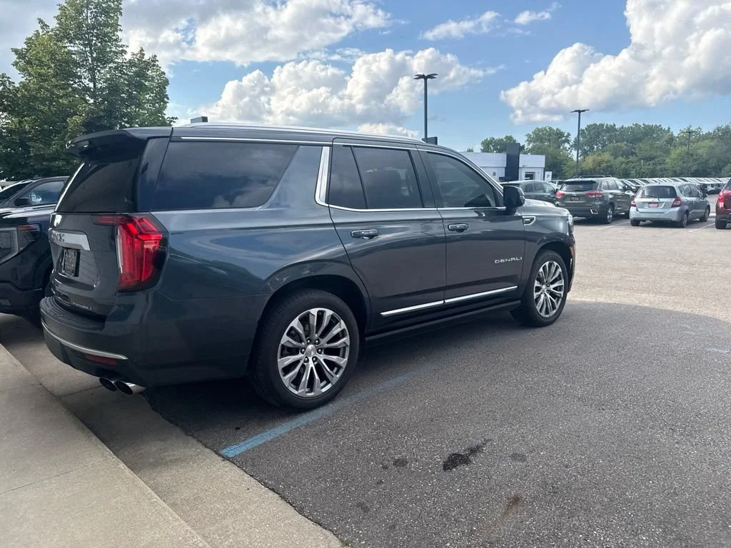 Used 2021 DARK SKY METALLIC GMC Denali image 9