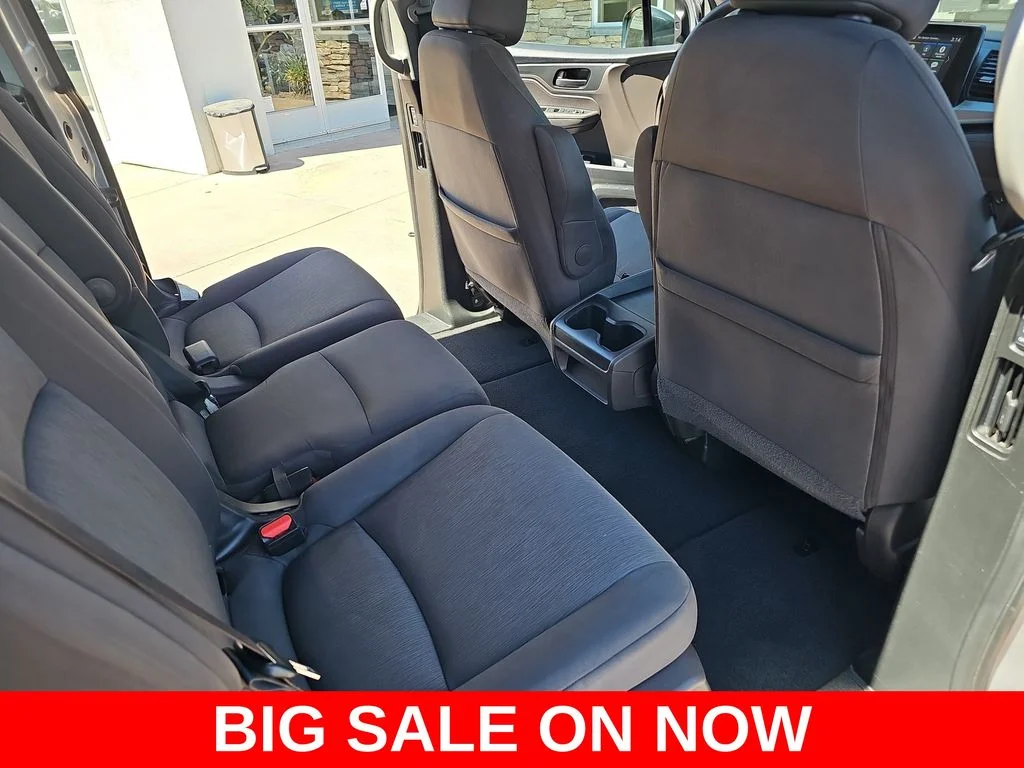 Used 2019 Blue Honda EX image 11