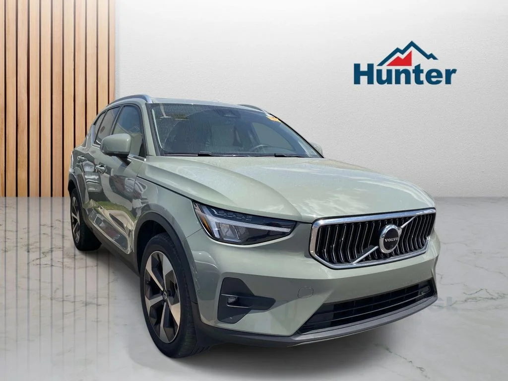2023 Volvo XC40 B5 Plus Bright AWD's photo