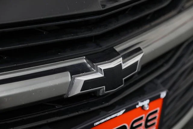 Used 2019 Black Chevrolet RS image 27