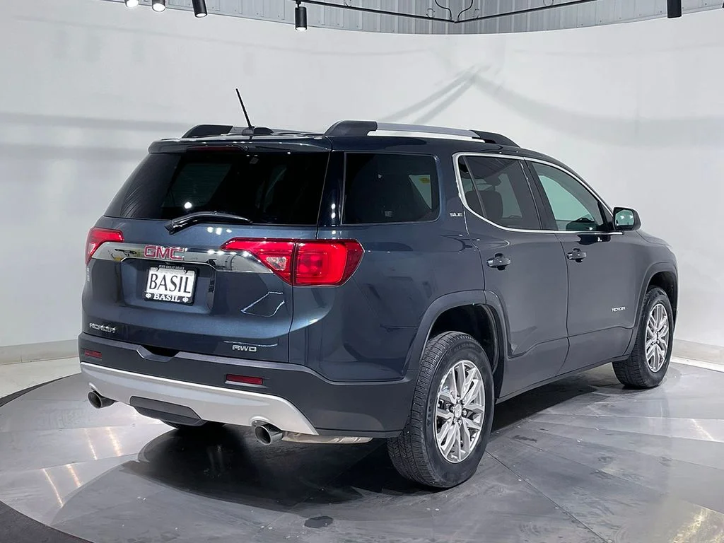 Used 2019 Blue GMC SLE-2 image 11