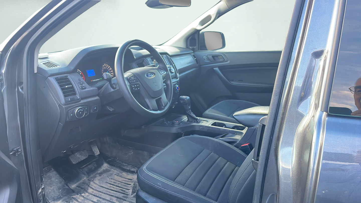 Used 2020 Gray Ford XL image 9