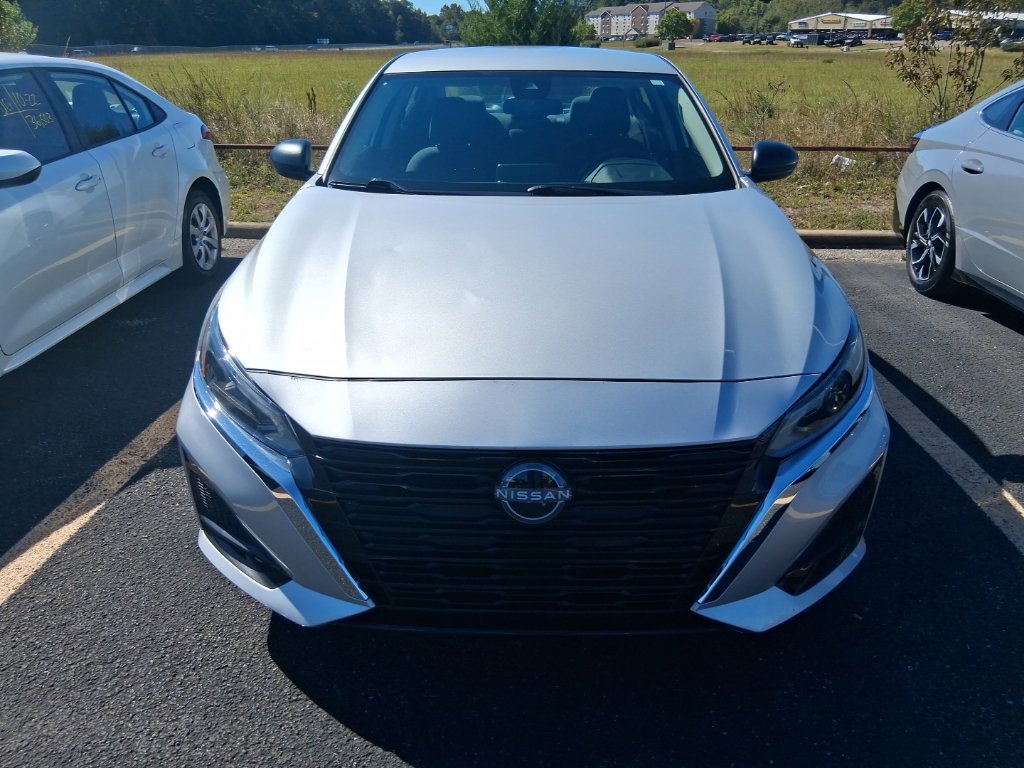 2025 Nissan Altima