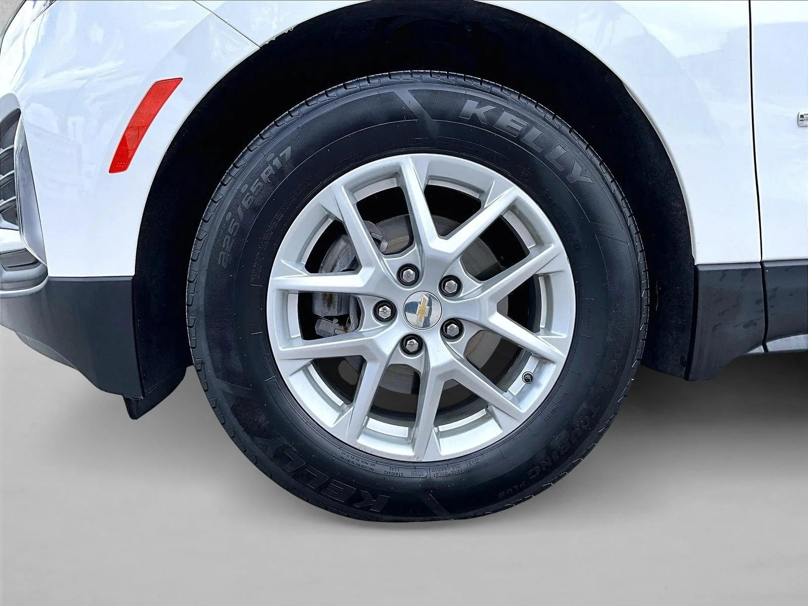 Used 2023 Summit White Chevrolet LT image 10