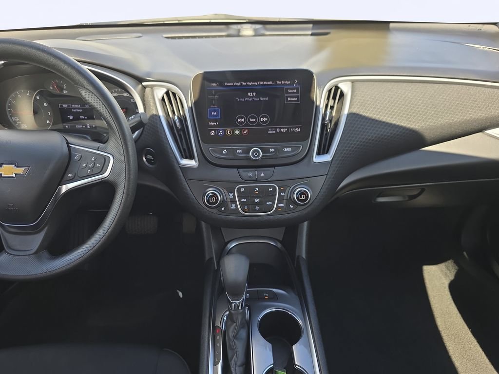 2025 Chevrolet Malibu 1LT - Photo 15