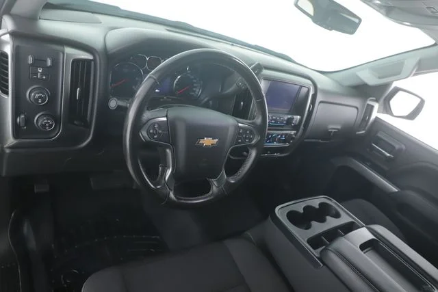 Used 2018 White Chevrolet LT image 17