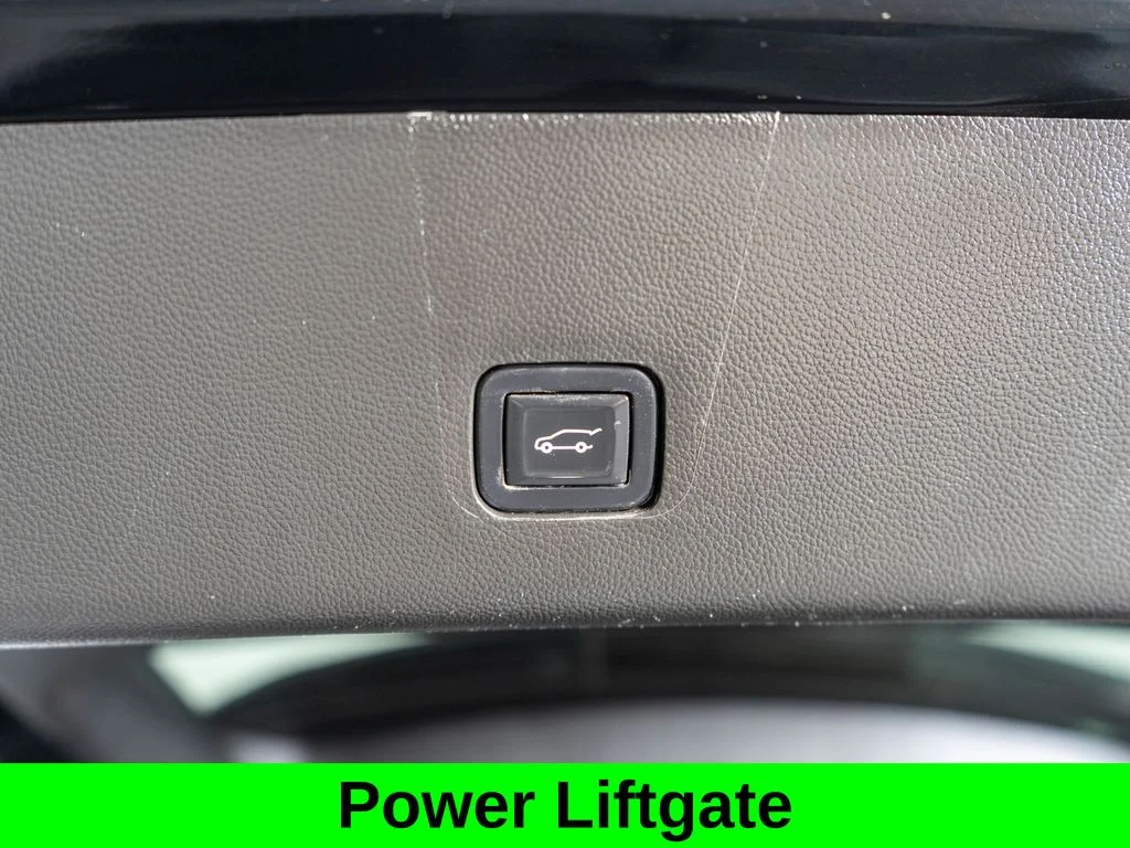 Used 2020 Black Chevrolet RS image 31