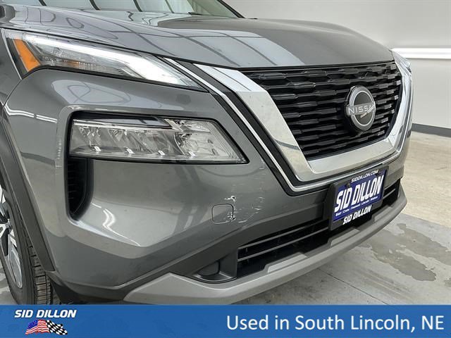 Used 2023 Gun Metallic Nissan SV image 25