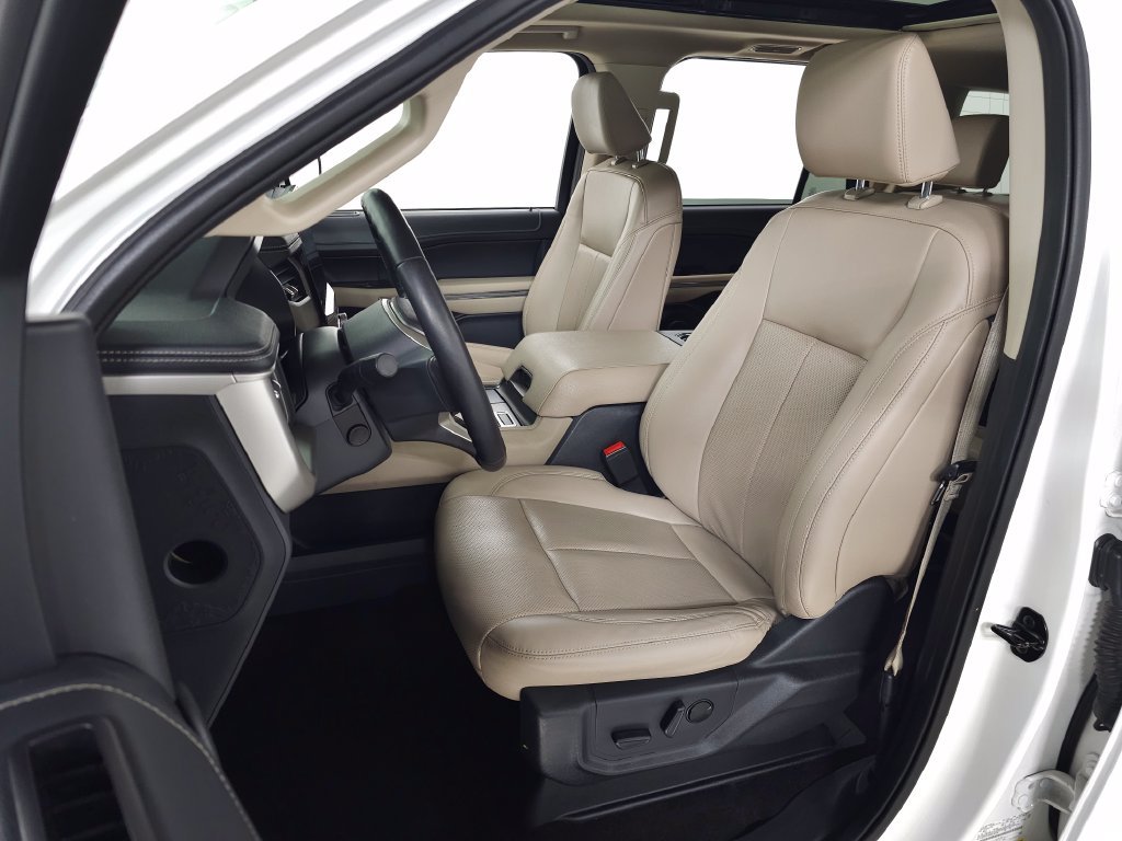 Used 2022 White Ford XLT image 18
