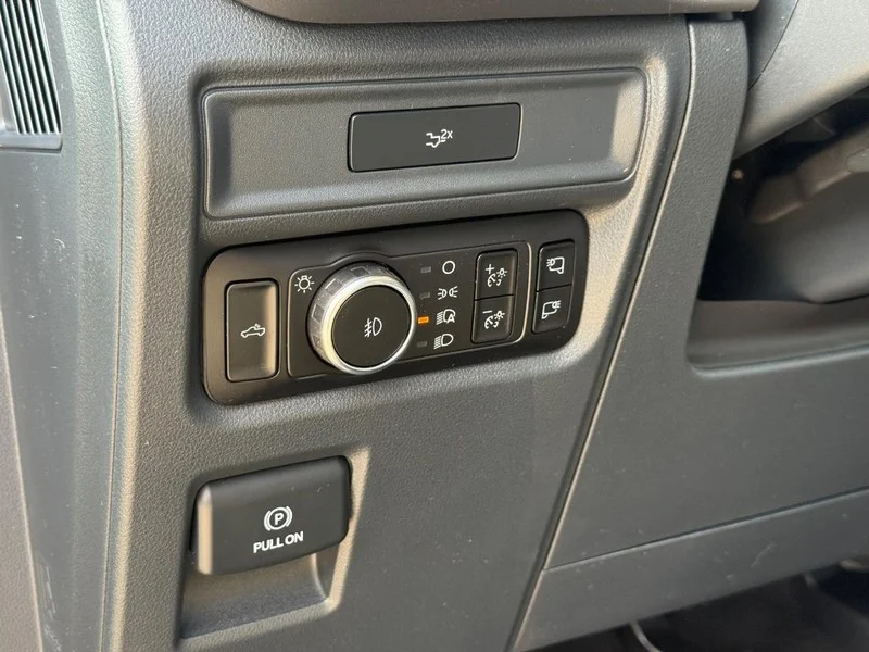 New 2026 Avalanche Ford XLT 4WD SuperCrew 5.5
