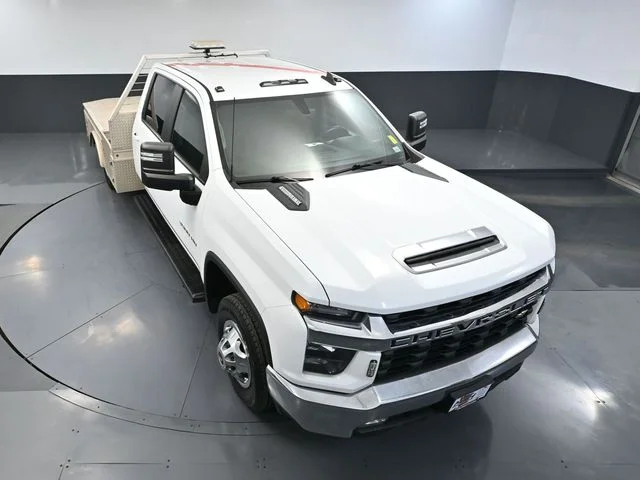 Used 2021 White Chevrolet LT image 47