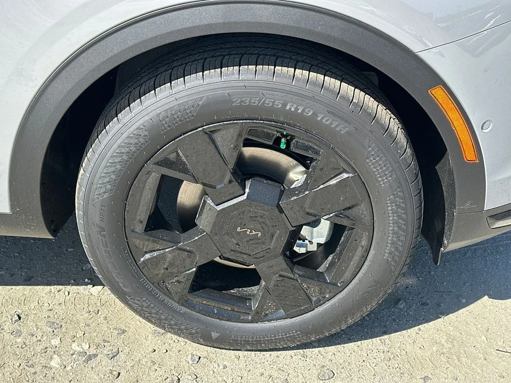 New 2026 Black Kia X-Line image 12
