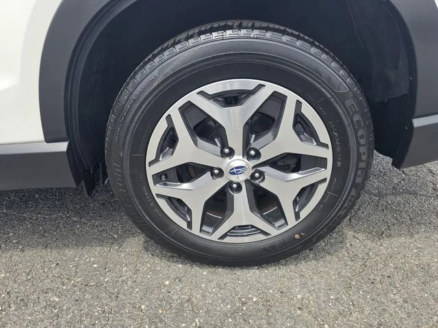 Used 2021 White Subaru Premium image 9