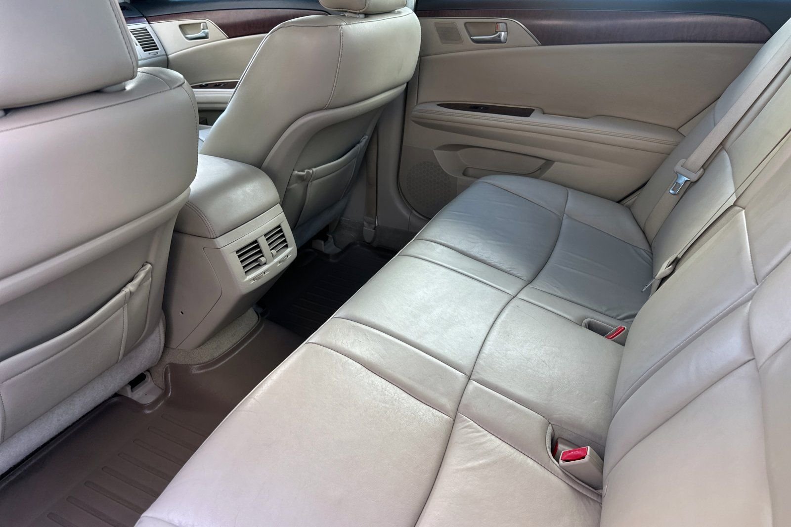 Used 2011 Black Toyota Base image 12