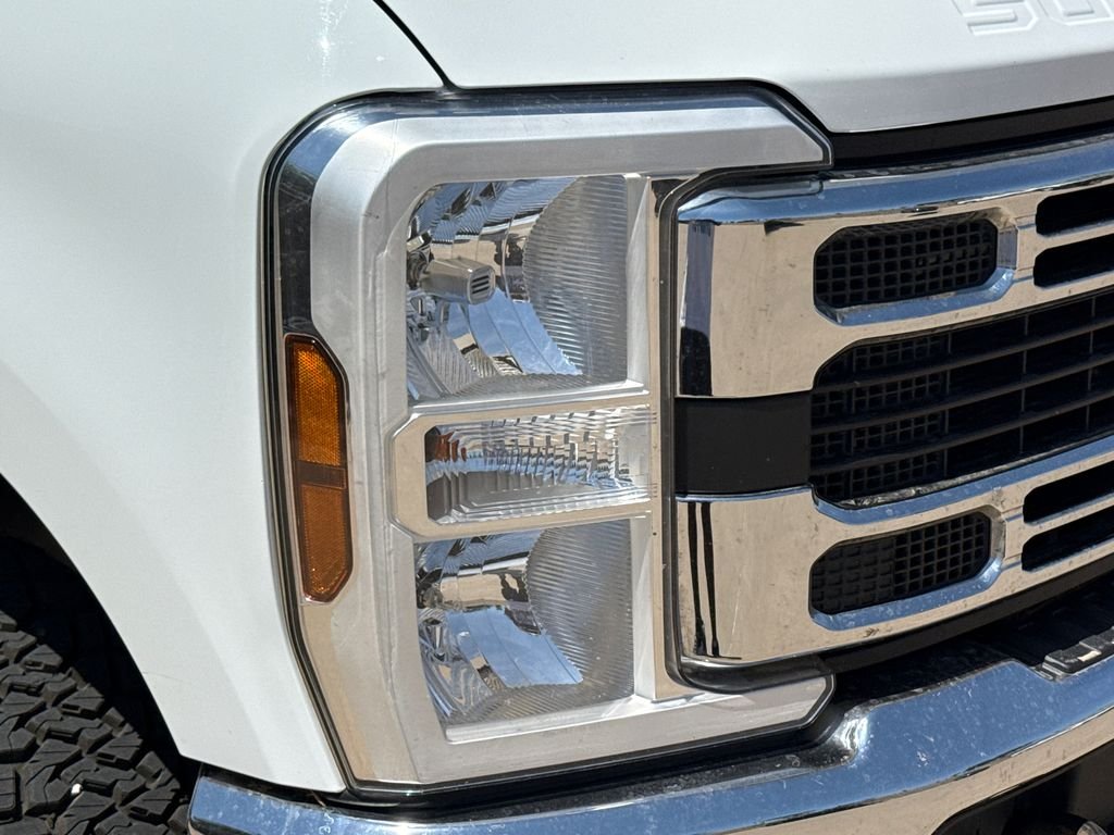 Used 2025 White Ford XLT image 4