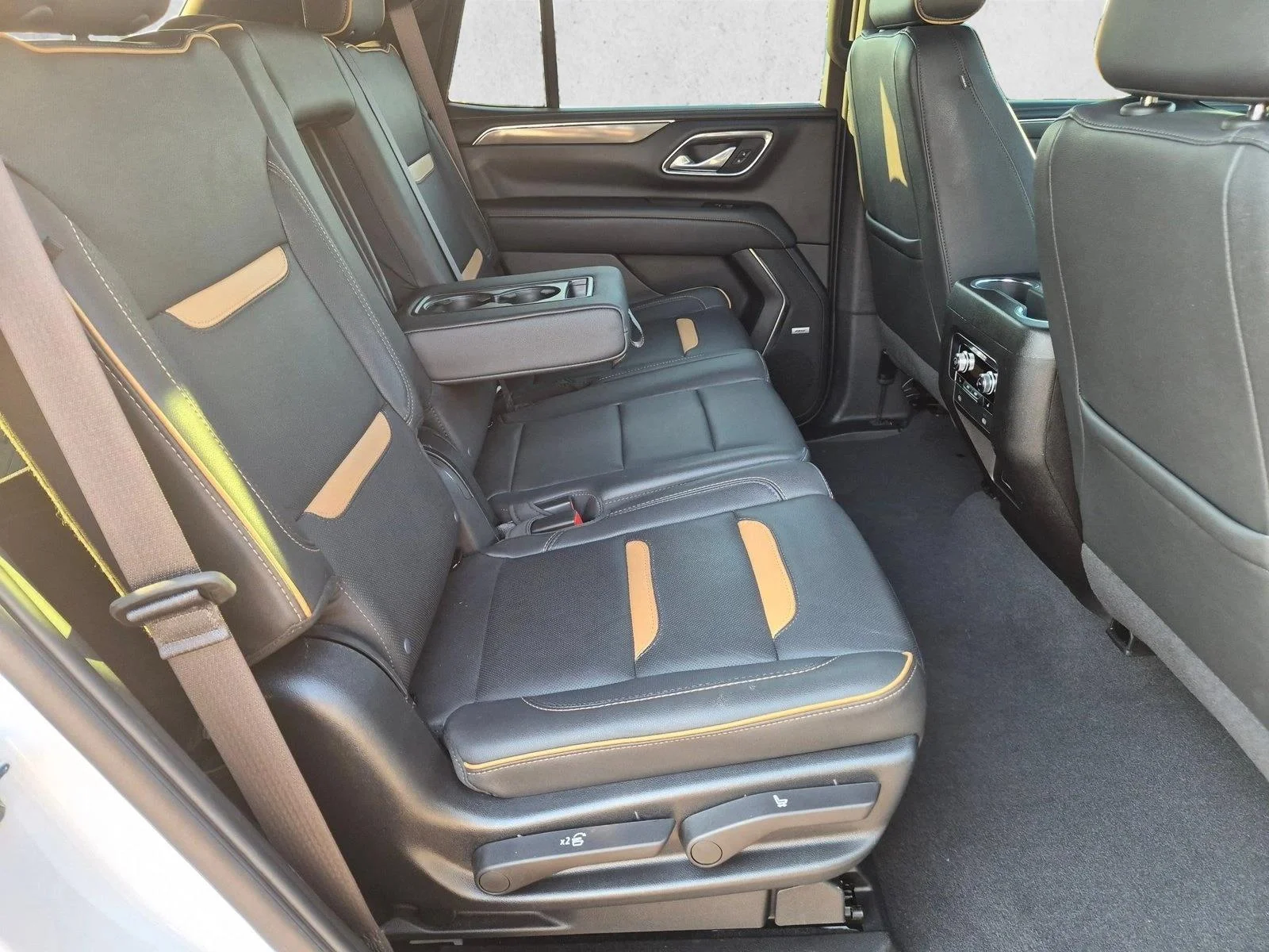 Used 2023 Summit White GMC AT4 image 20