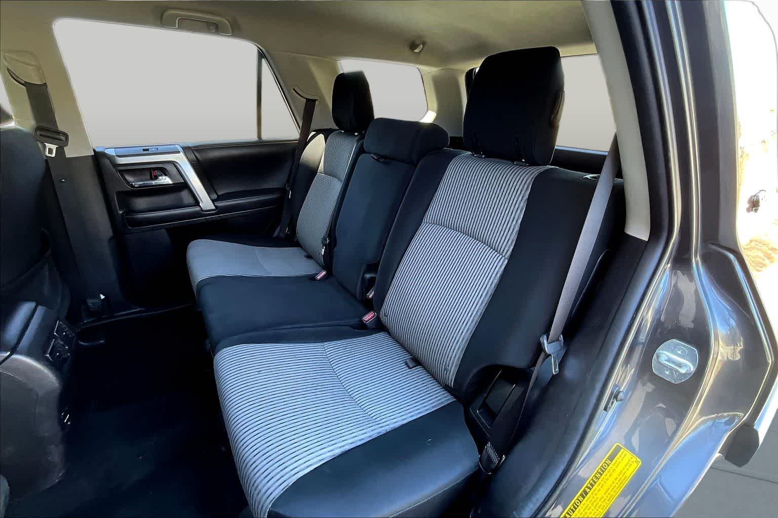 2016 Toyota 4Runner SR5 - Photo 21