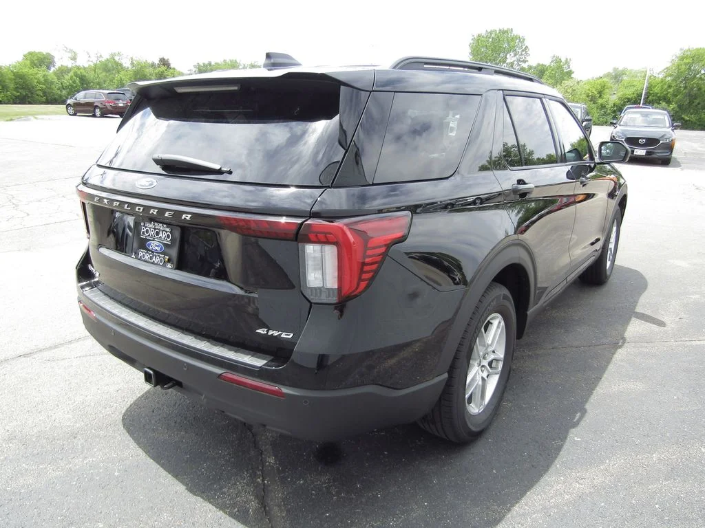 New 2026 Agate Black Metallic Ford Active image 24