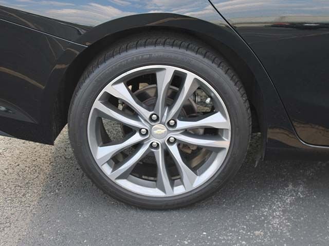 Used 2020 Black Metallic Chevrolet Premier image 8