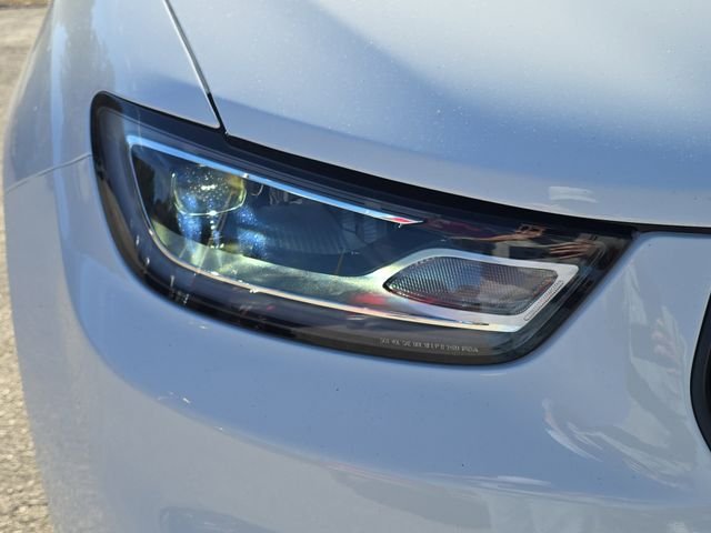 New 2026 Bright White Clear-Coat Exterior Paint Chrysler Select image 7