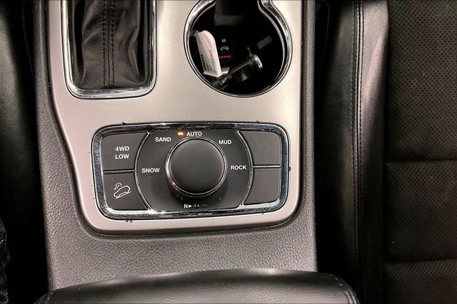 Used 2020 Velvet Red Pearlcoat Jeep Altitude image 37