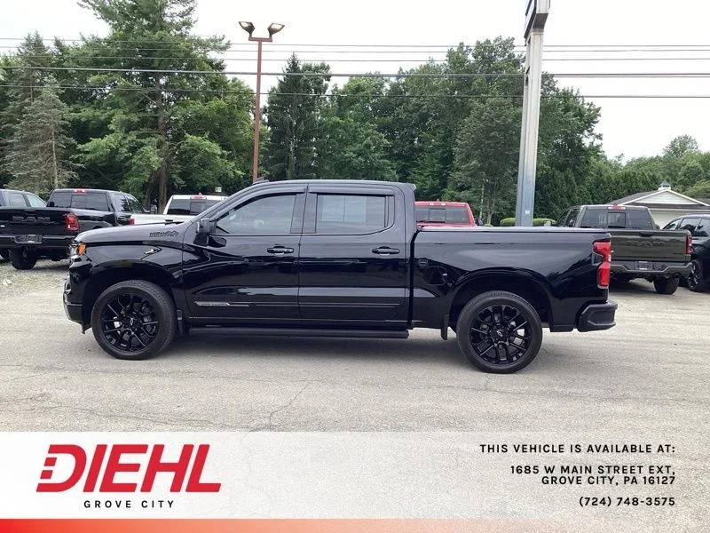 Used 2025 Black Chevrolet High Country image 4