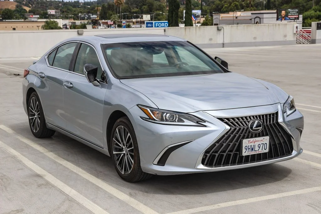 Used 2024 Silver Lexus 300h image 3