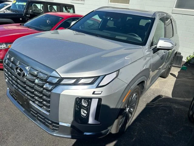 Used 2024 Silver Hyundai Calligraphy image 3