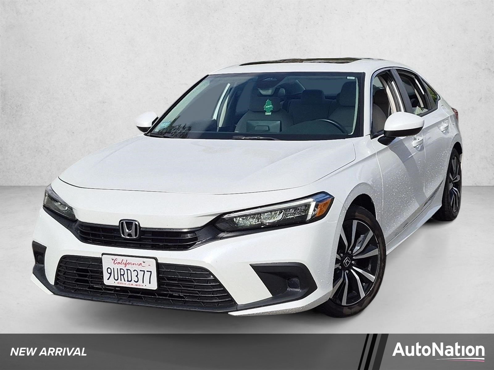 Used 2022 White Honda EX image 1