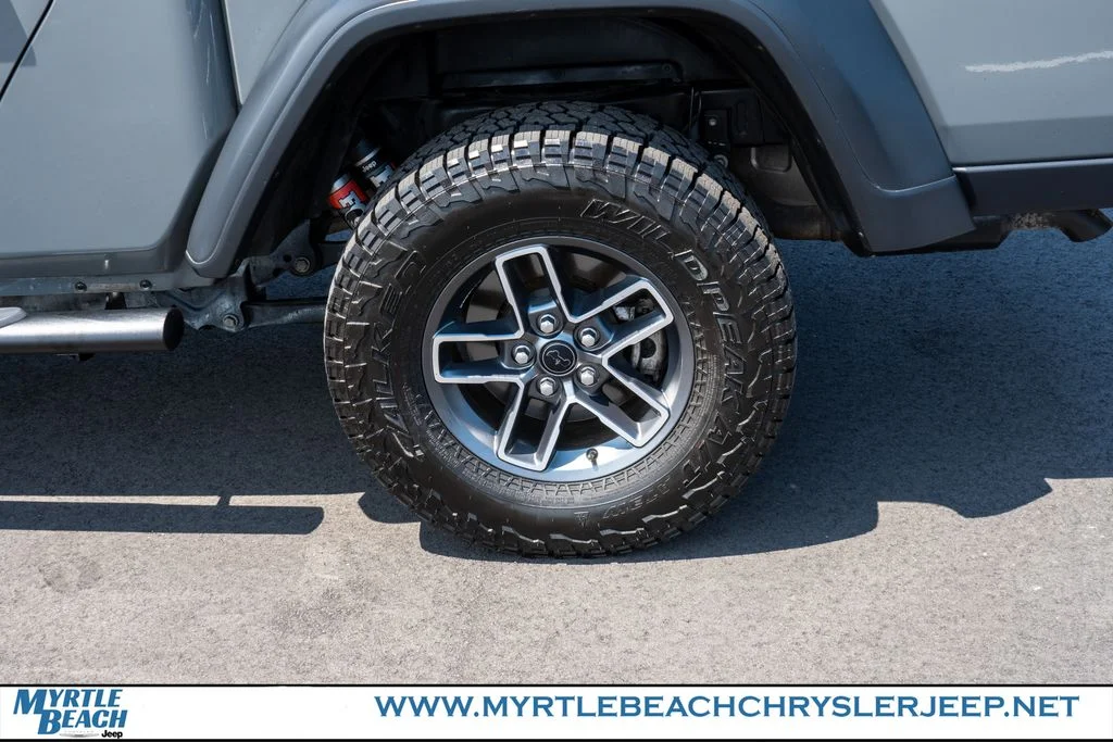 Certified Used 2021 Gray Clearcoat Jeep Mojave image 12