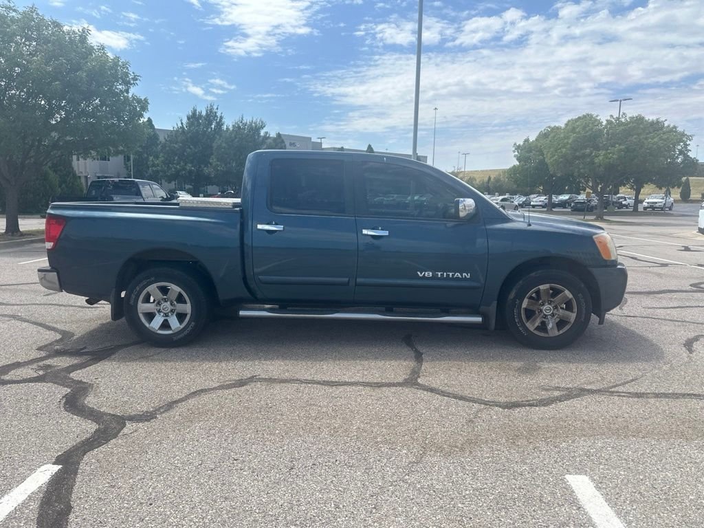 Used 2013 Blue Nissan SV image 4