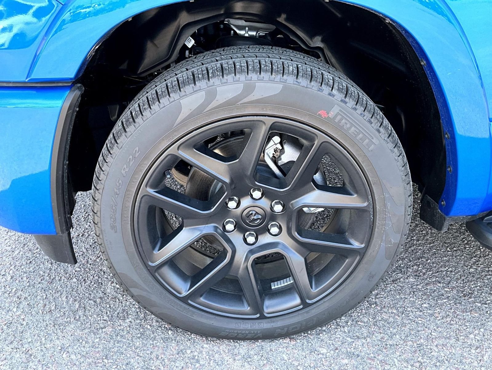 New 2026 Hydro Blue Pearl-Coat Exterior Paint RAM Laramie image 22