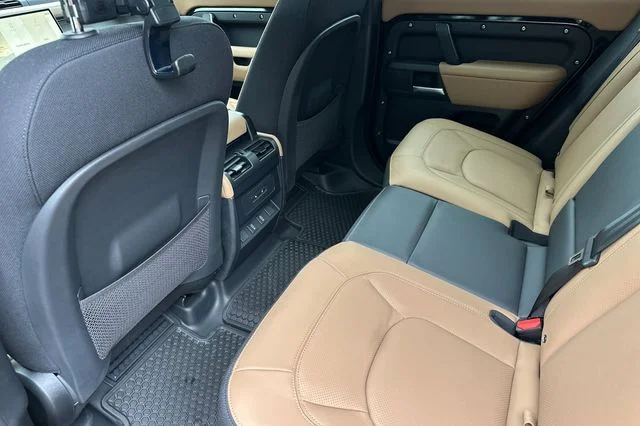 New 2026 Santorini Black Land Rover X image 11