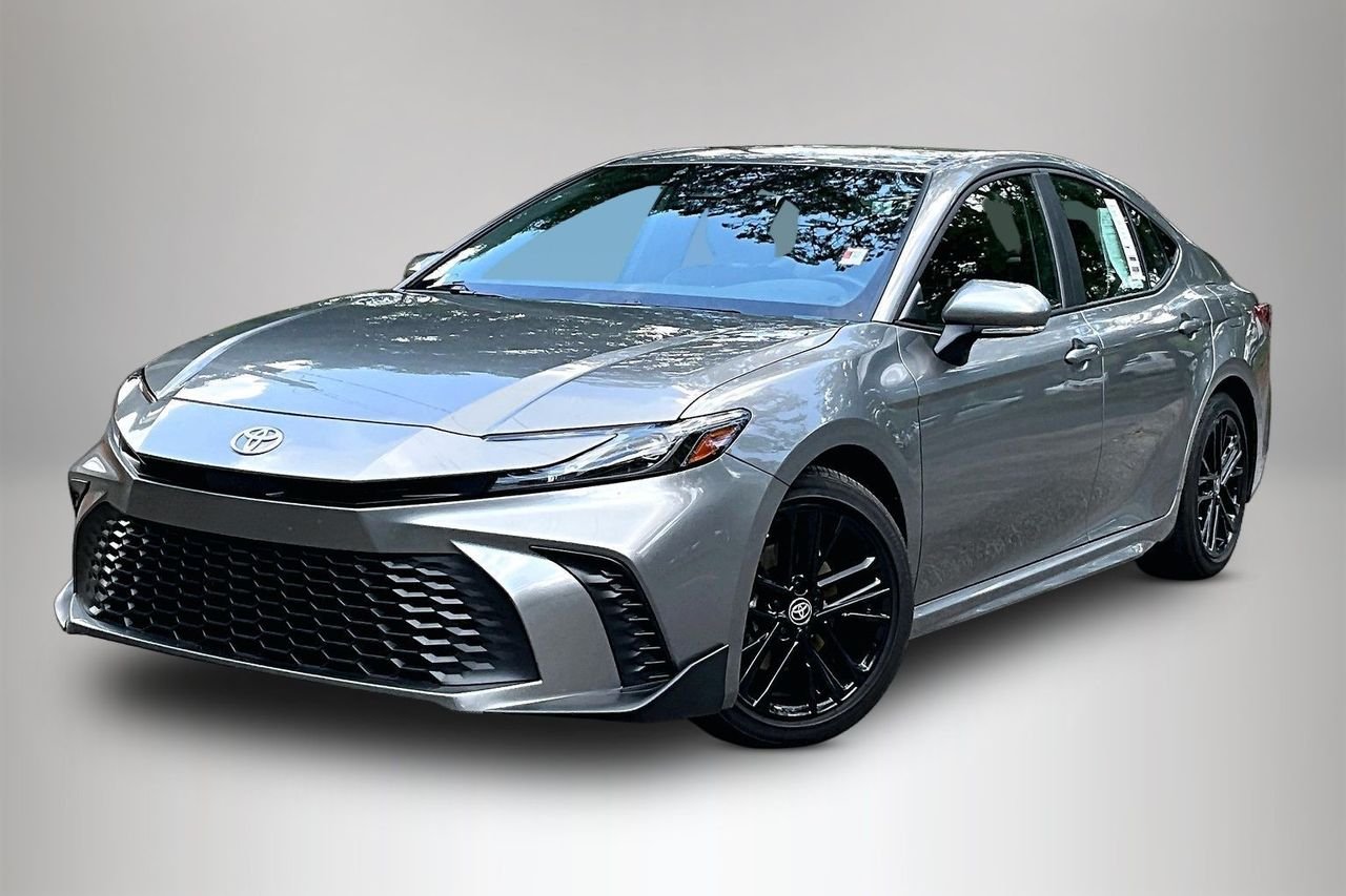 Certified Used 2025  Toyota SE image 1