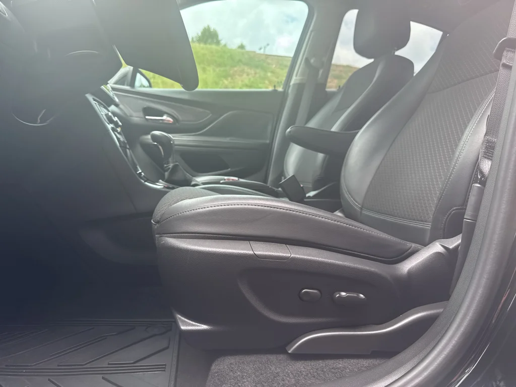 2022 Buick Encore Preferred - Photo 13