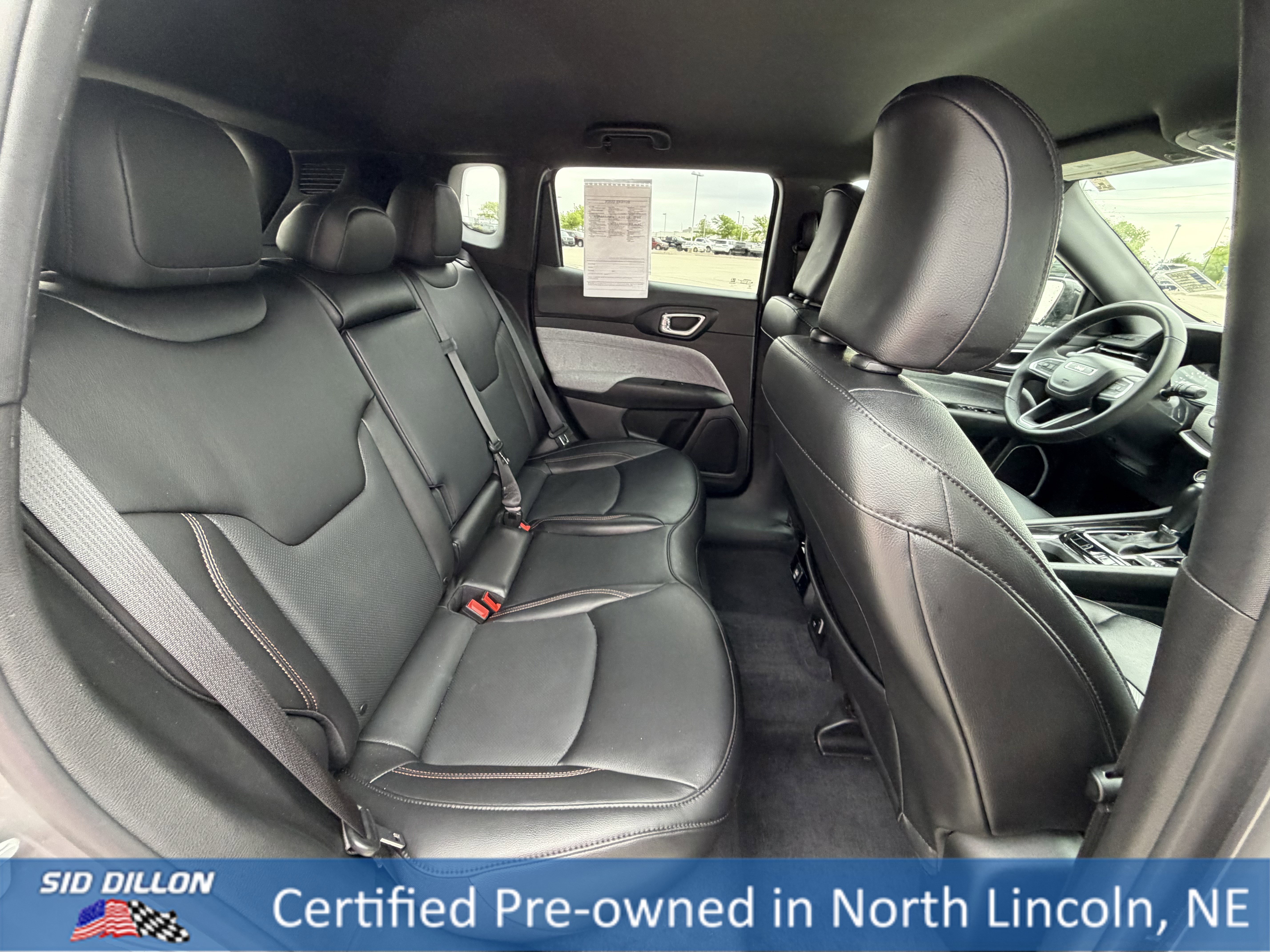 Used 2023 Sting-Gray Clearcoat Jeep Latitude Lux image 23