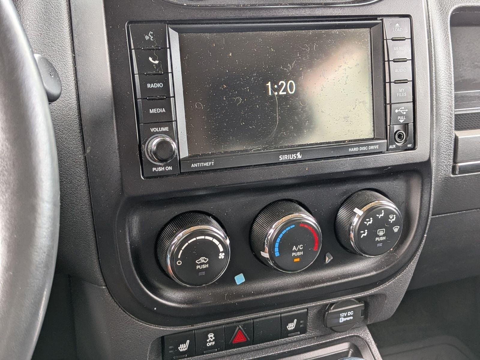 Used 2017 Black Clearcoat Jeep Latitude image 12