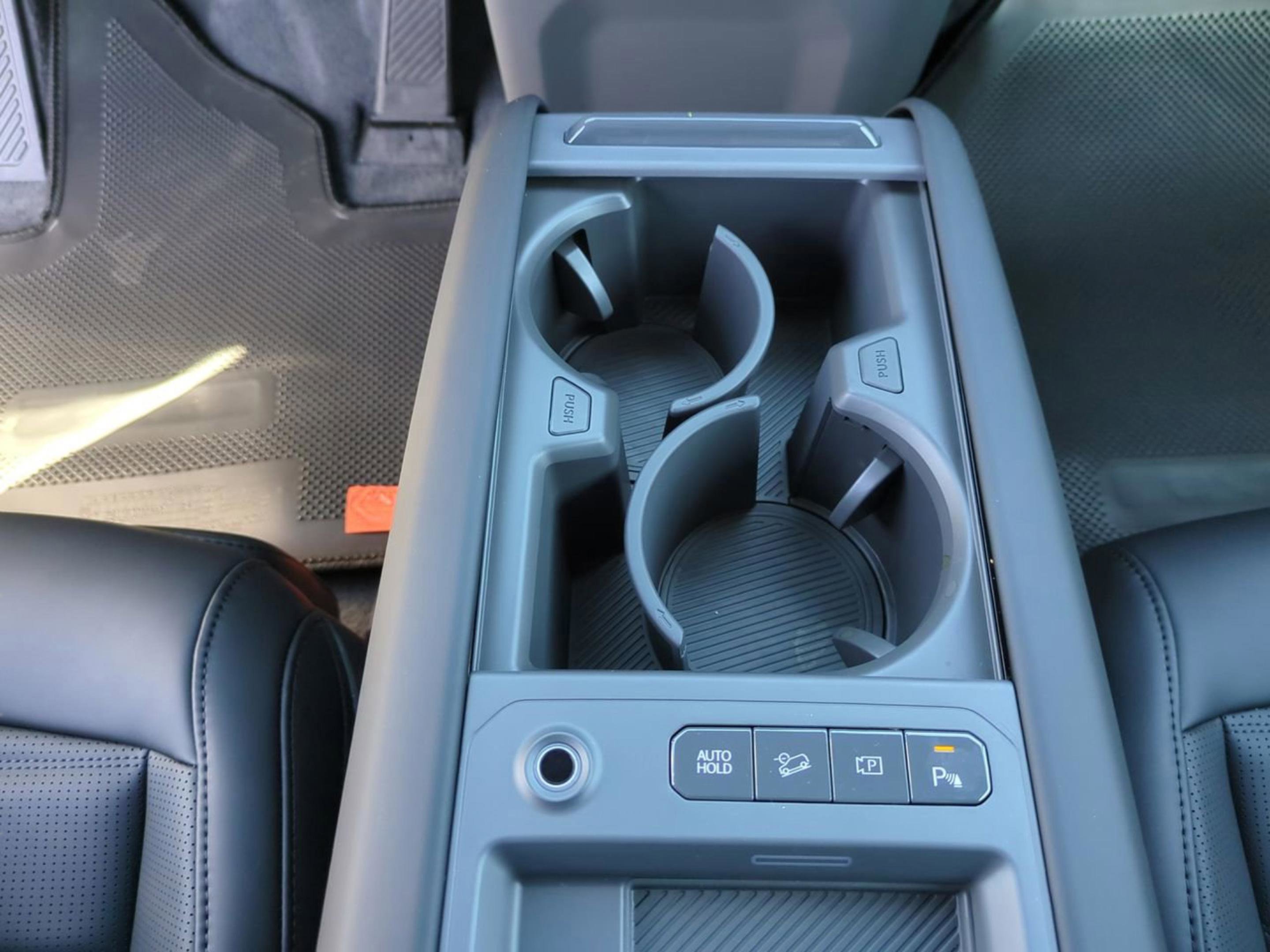 New 2026 Glacial White Pearl Kia Land AWD image 18