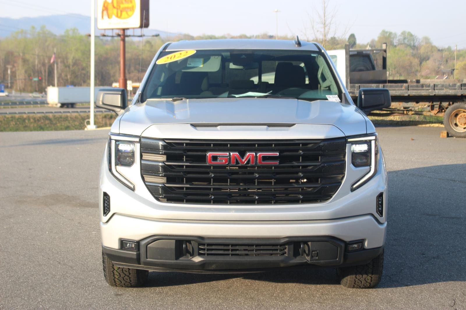 Used 2022 Quicksilver Metallic GMC Elevation image 2