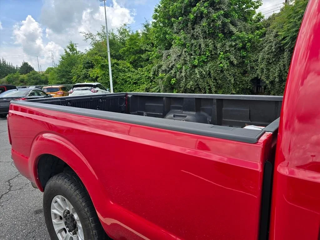 Used 2015 Red Ford XL image 15