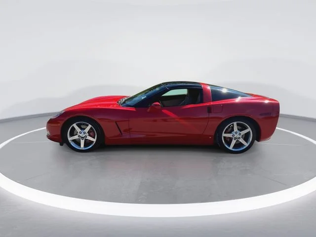 Used 2007 Red Chevrolet Base image 7