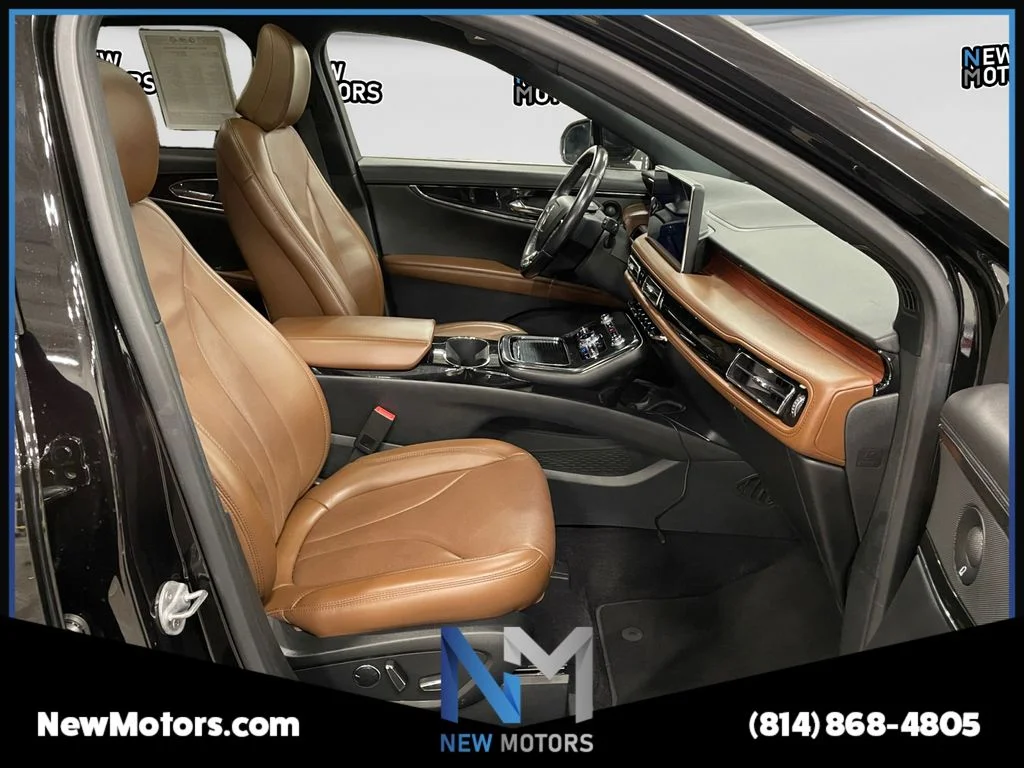 Used 2022 Black Metallic Lincoln Reserve image 15