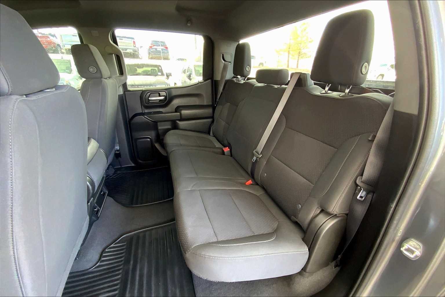 Used 2022 Satin Steel Metallic Chevrolet Custom image 21