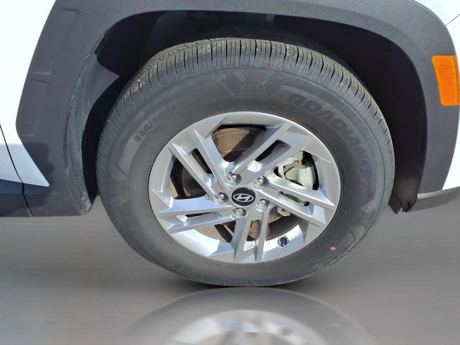 Used 2025 Serenity White Pearl Hyundai SE image 10