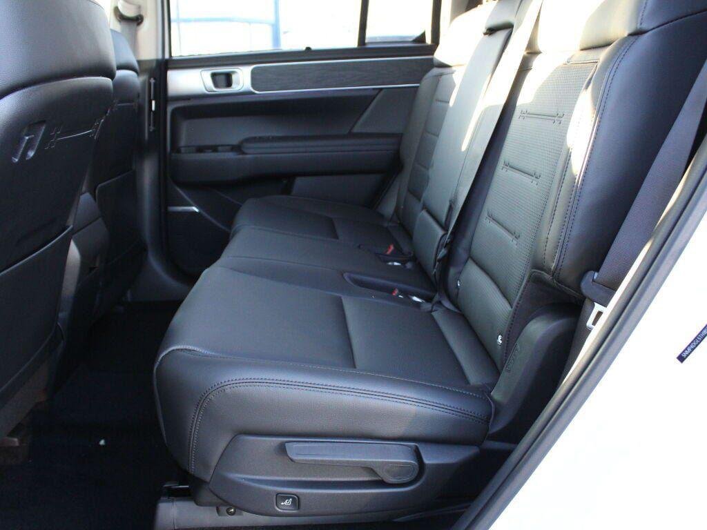 New 2026 White Hyundai Limited AWD image 17