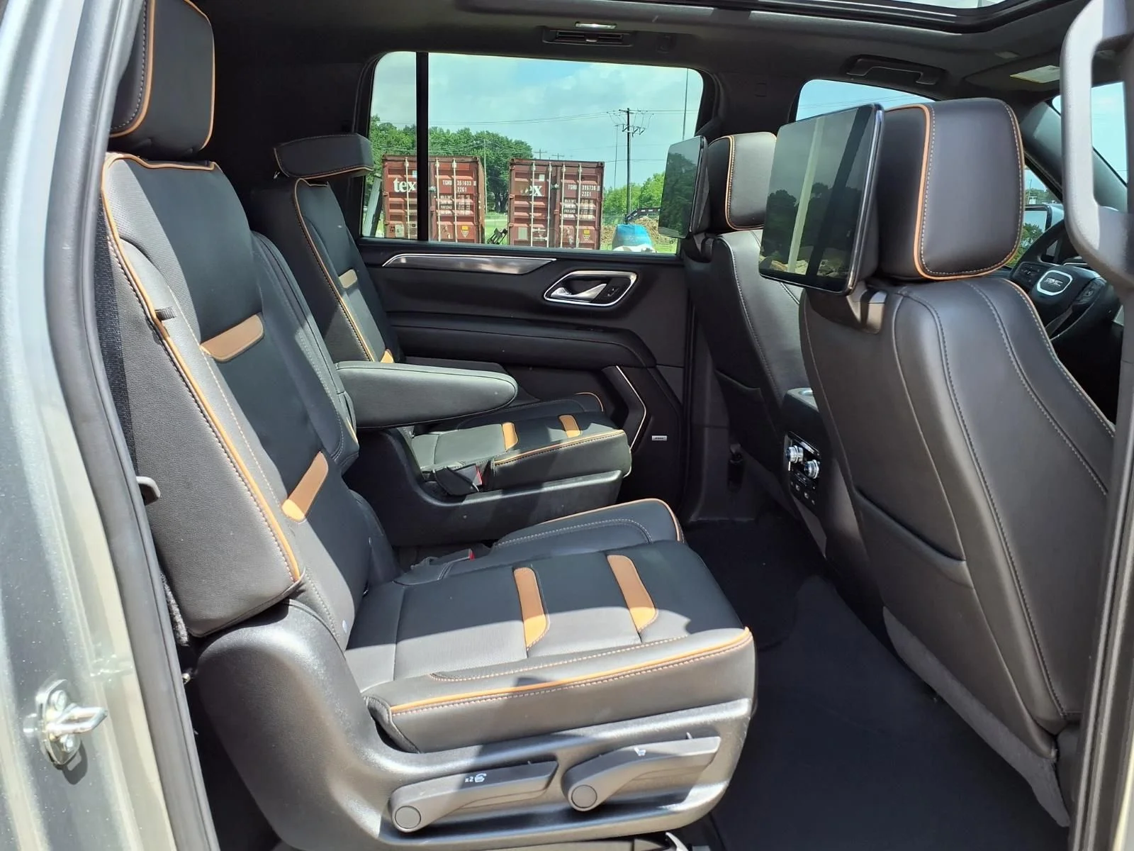 Used 2024 Silver GMC AT4 image 22